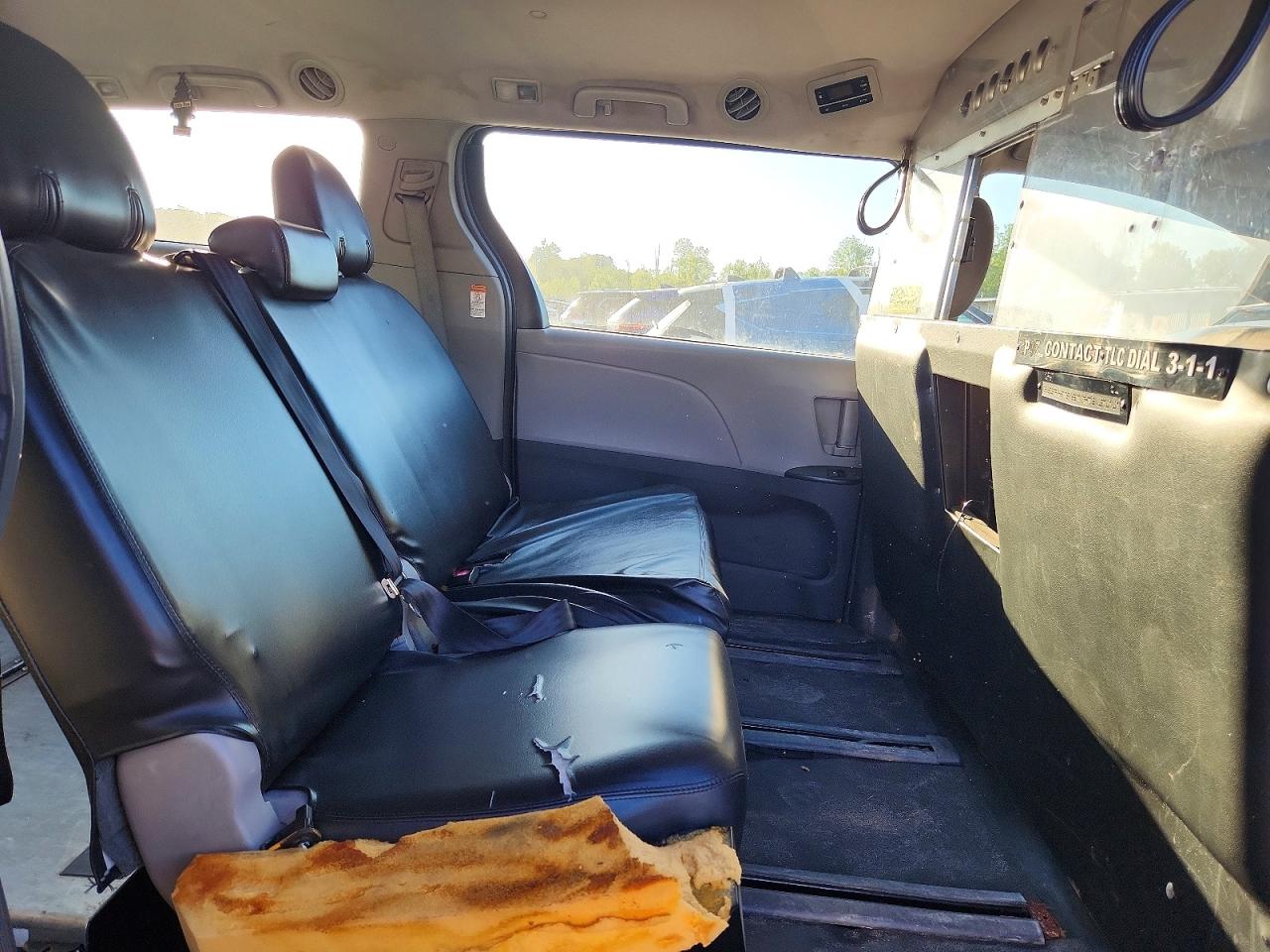 Toyota Sienna L 7-passenger