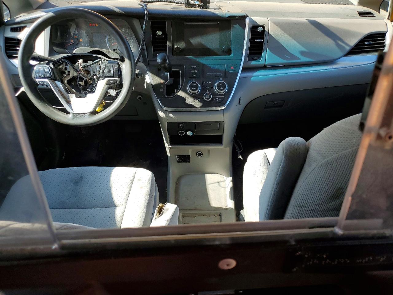 Toyota Sienna Le