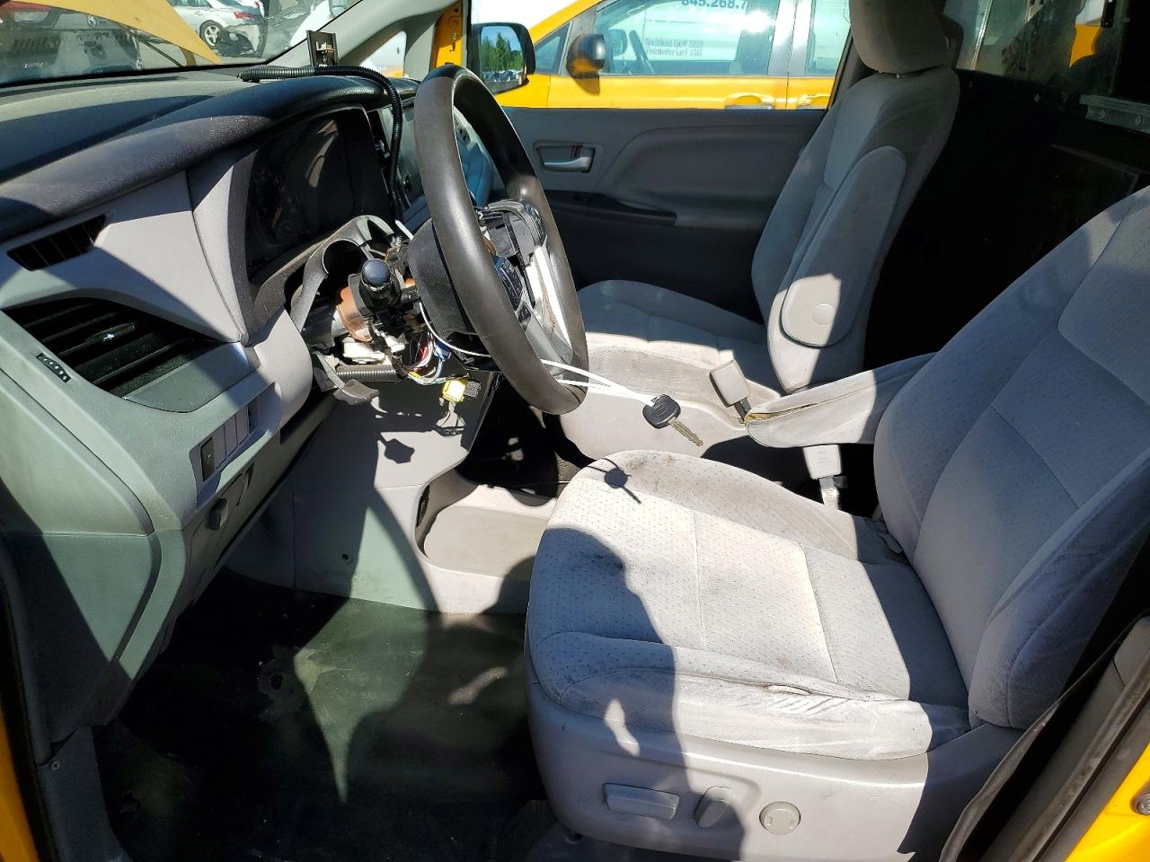 Toyota Sienna Le