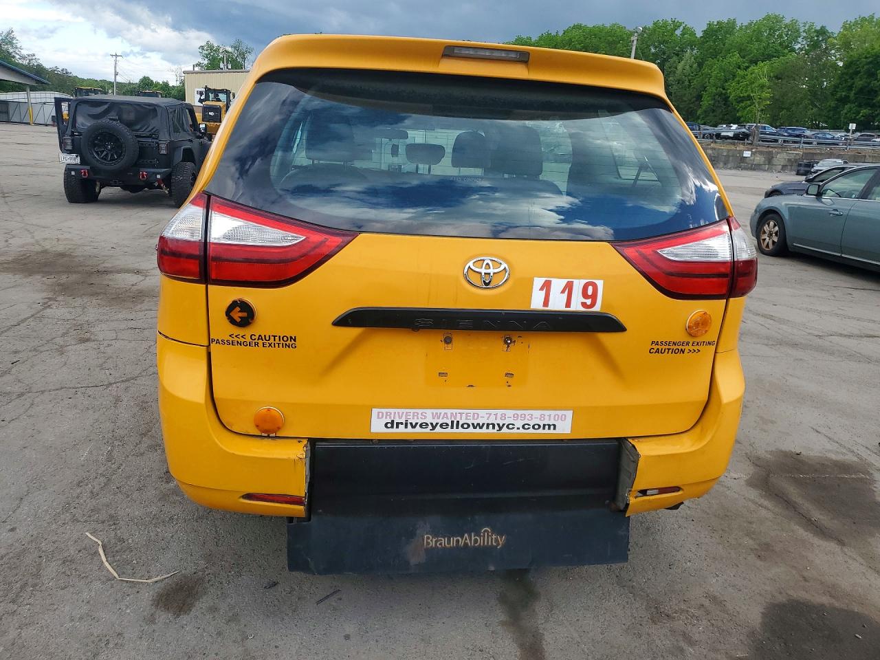 Toyota Sienna L 7-passenger