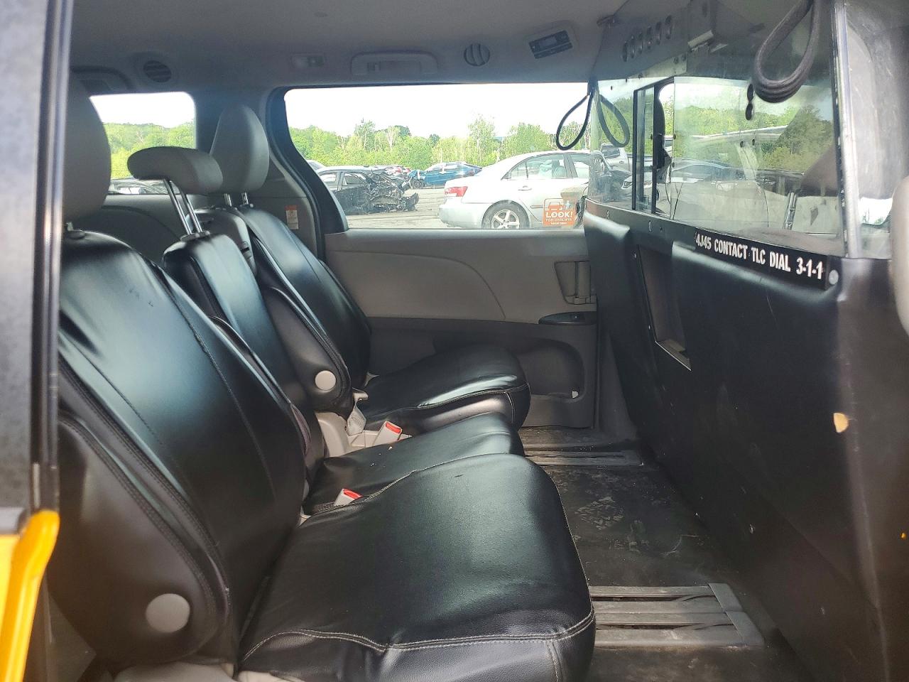 Toyota Sienna L 7-passenger