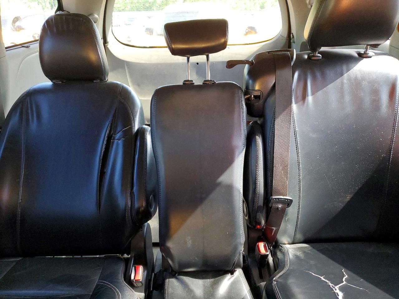 Toyota Sienna Le