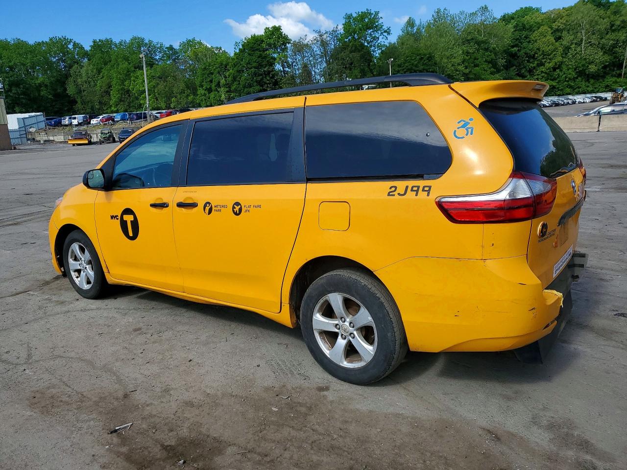 Toyota Sienna Le