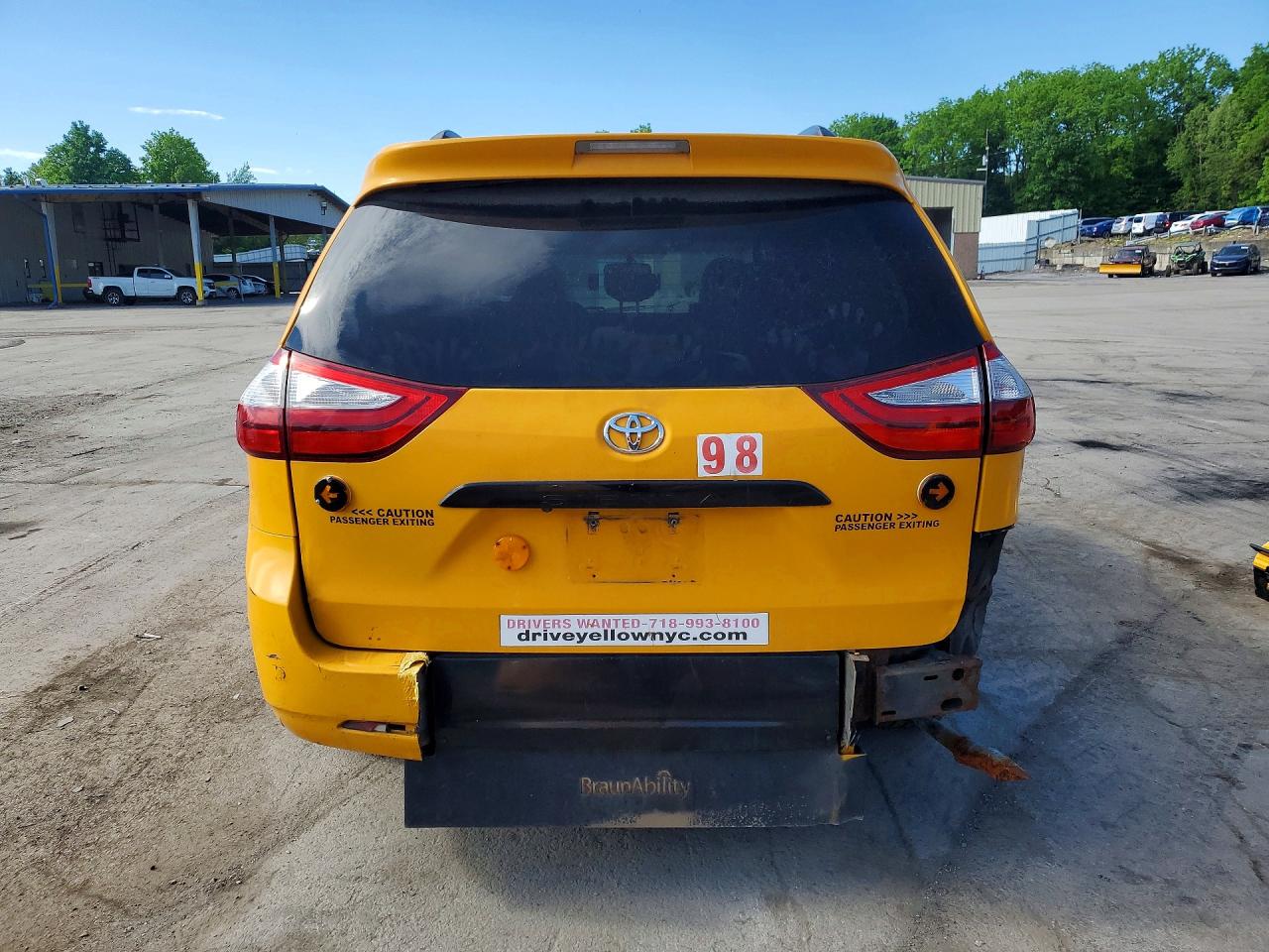 Toyota Sienna Le