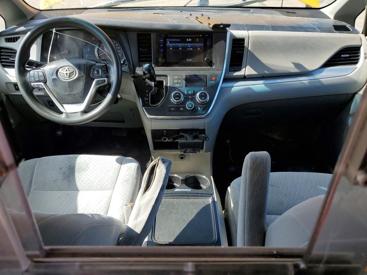 Toyota Sienna Le