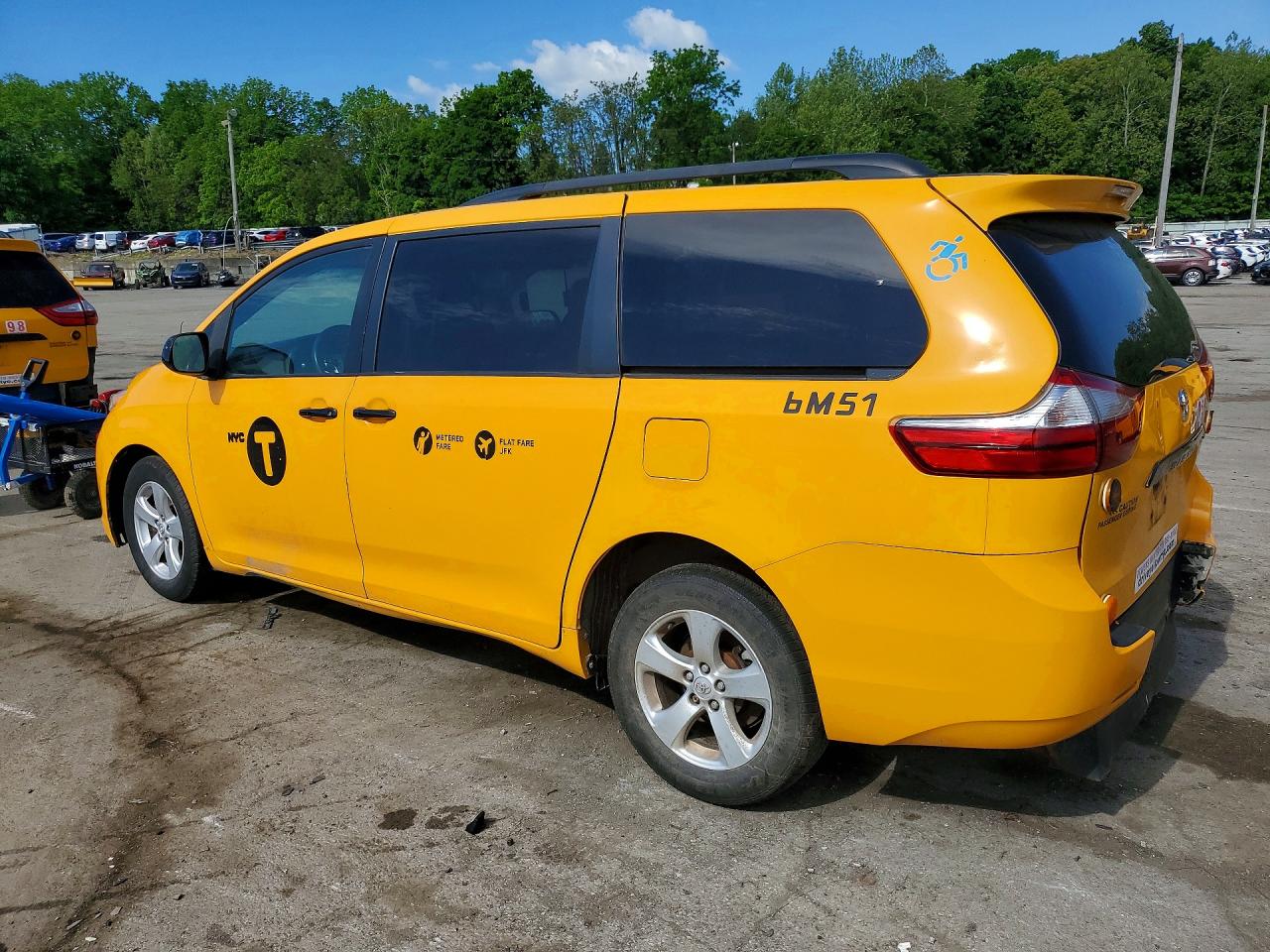 Toyota Sienna Le