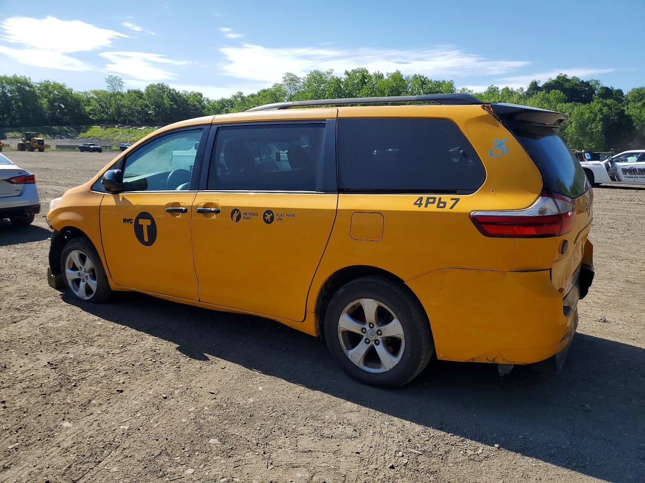 Toyota Sienna Le