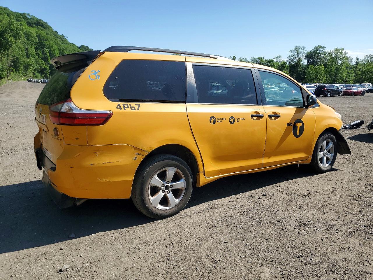 Toyota Sienna Le