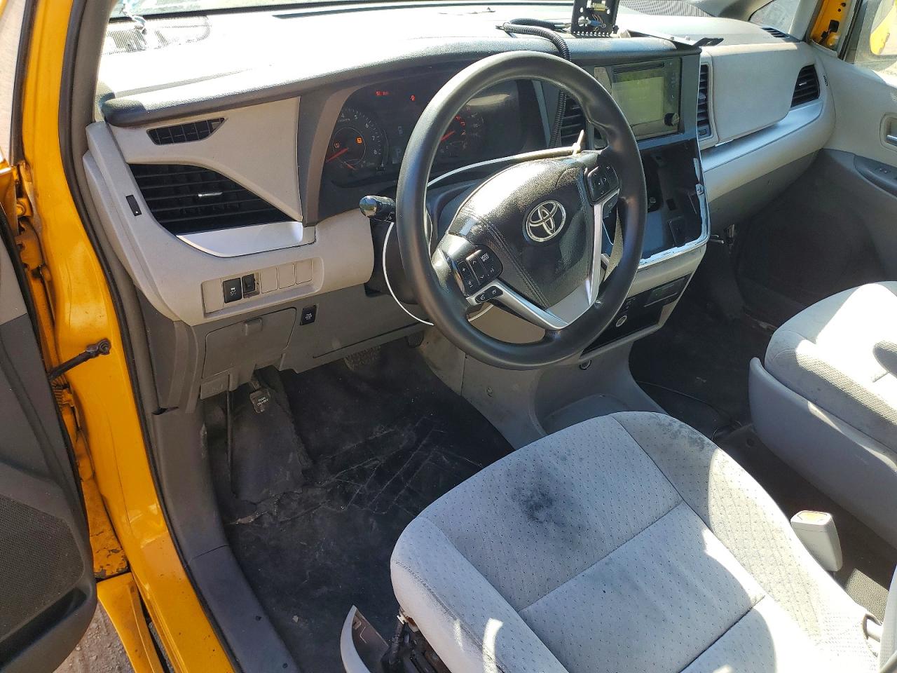 Toyota Sienna Le