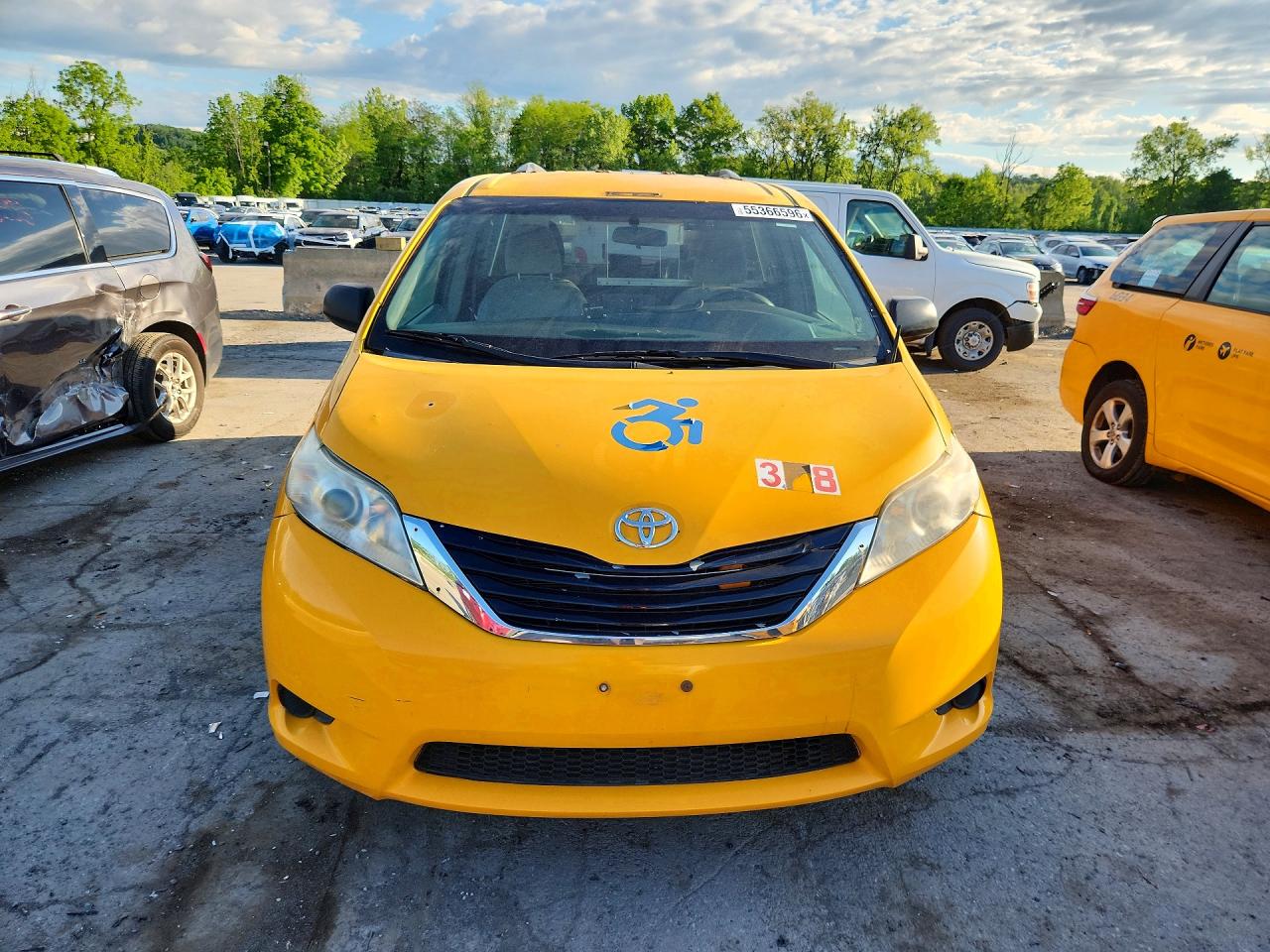 Toyota Sienna Le