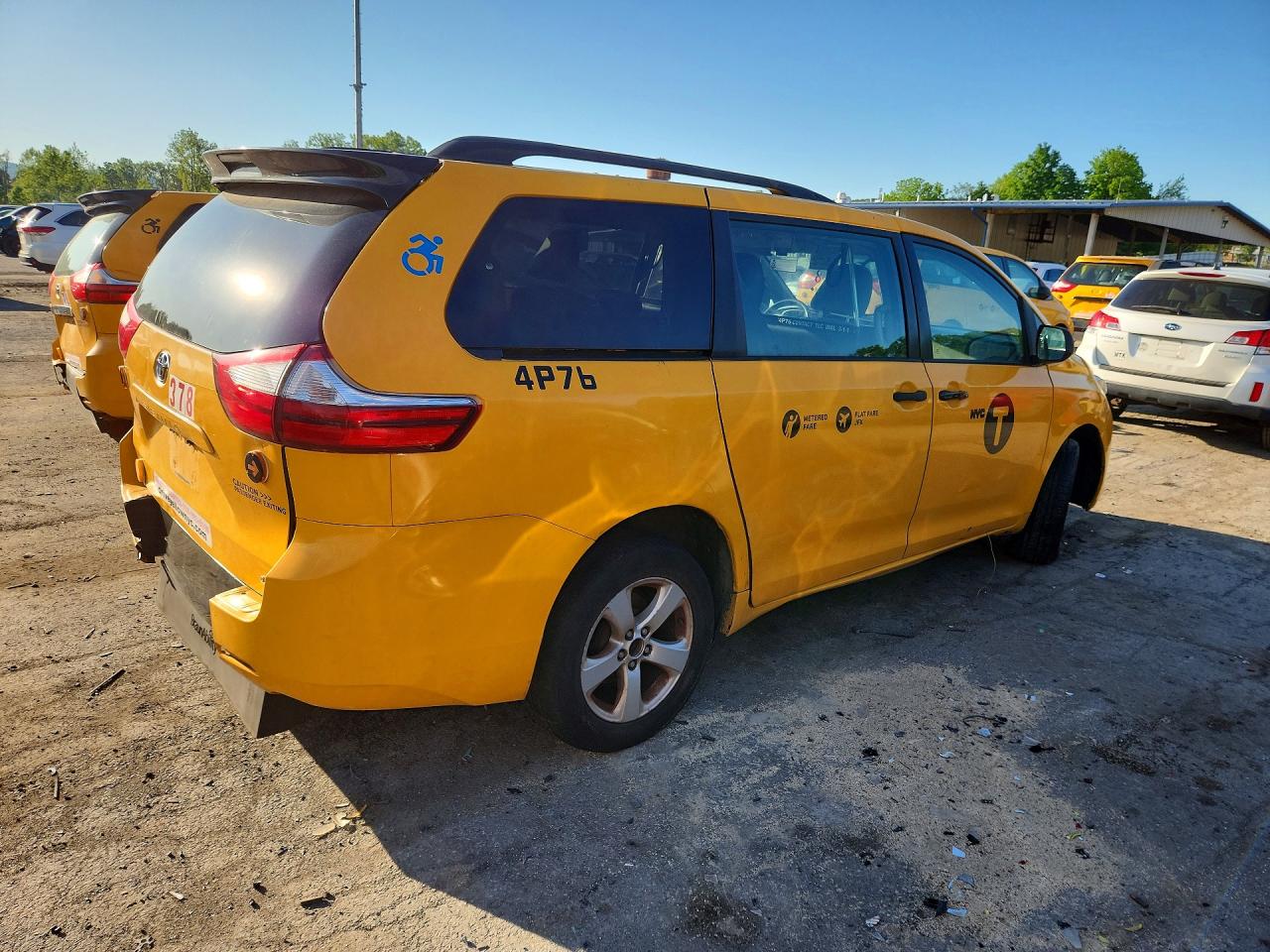 Toyota Sienna Le