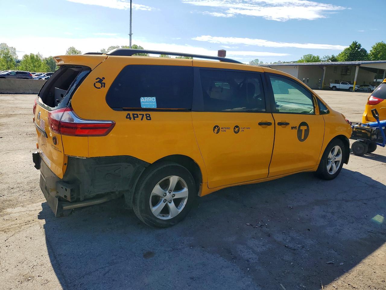 Toyota Sienna Le