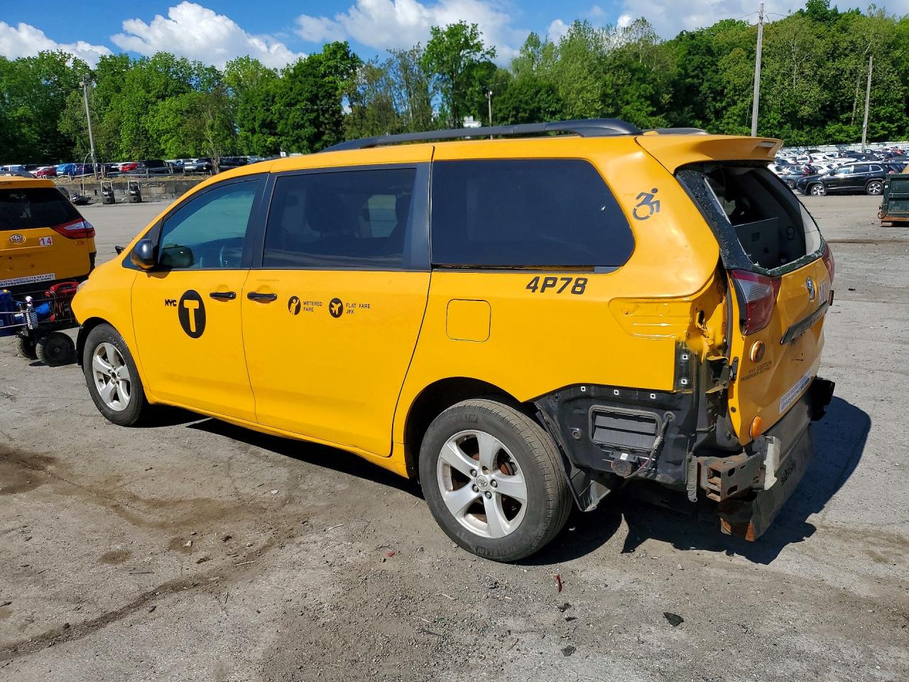 Toyota Sienna Le