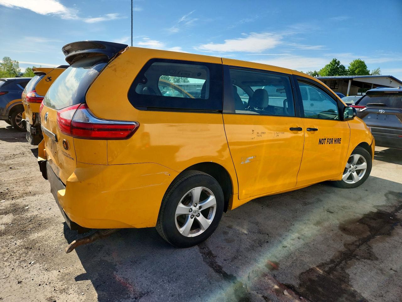 Toyota Sienna Le