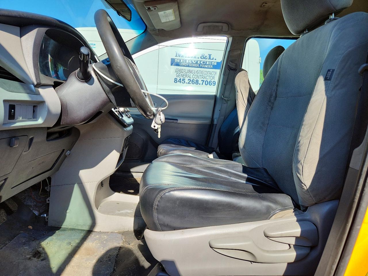 Toyota Sienna Le