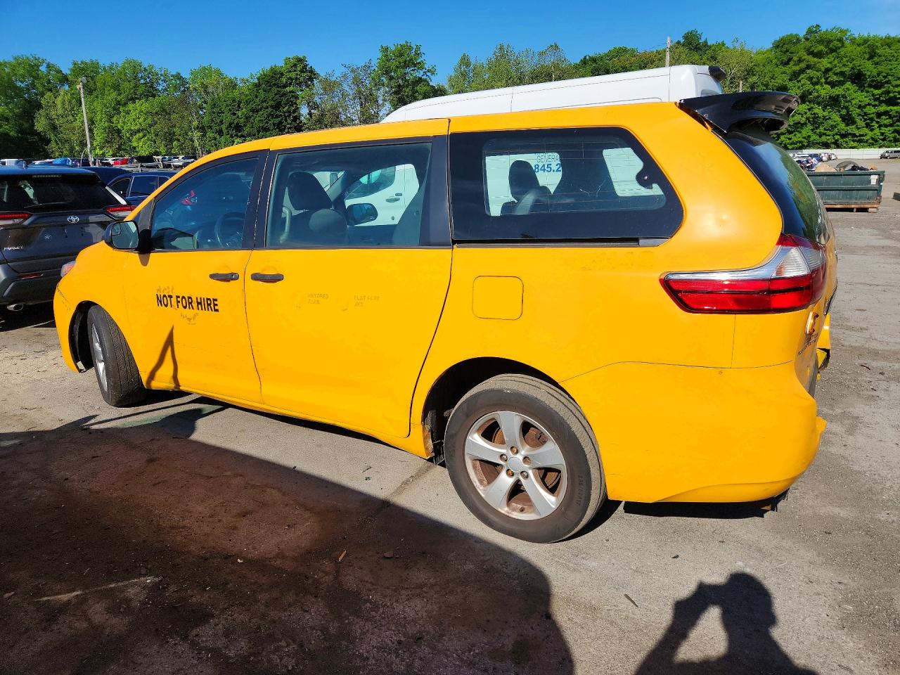 Toyota Sienna Le