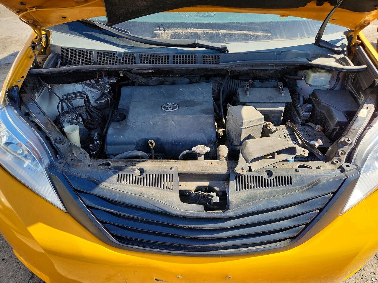Toyota Sienna Le