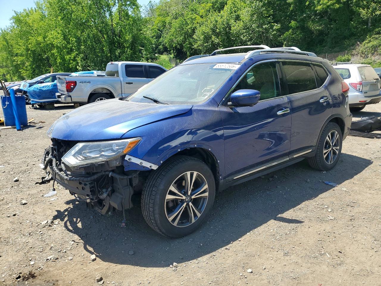 Salvage Nissan Rogue Image