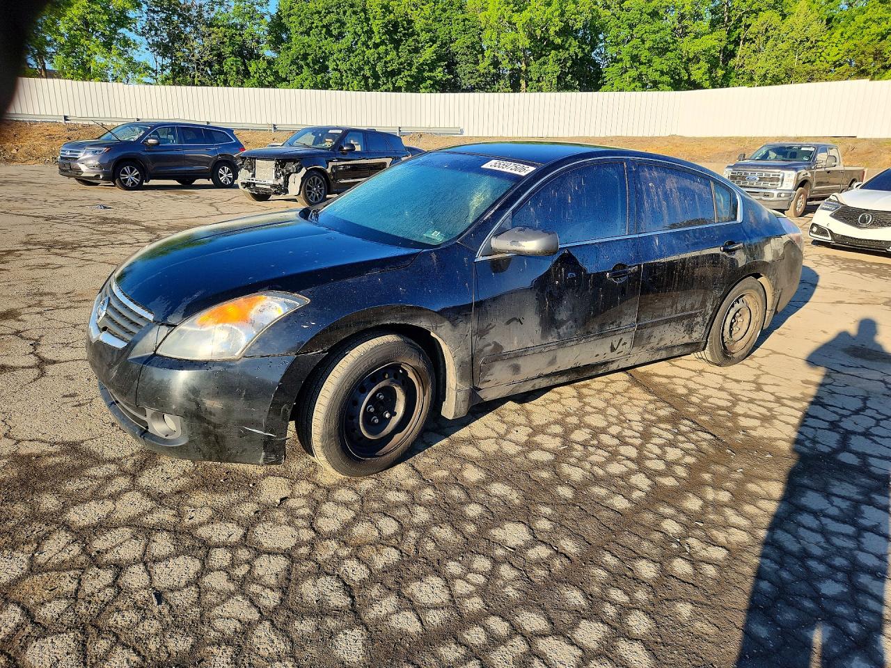 Salvage Nissan Altima Image