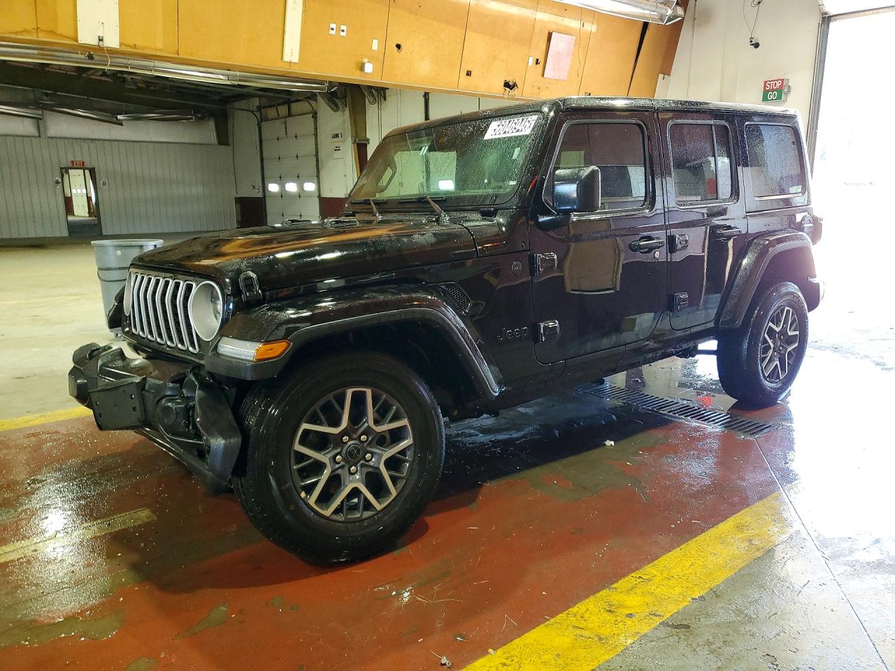 Salvage Jeep Wrangler Image