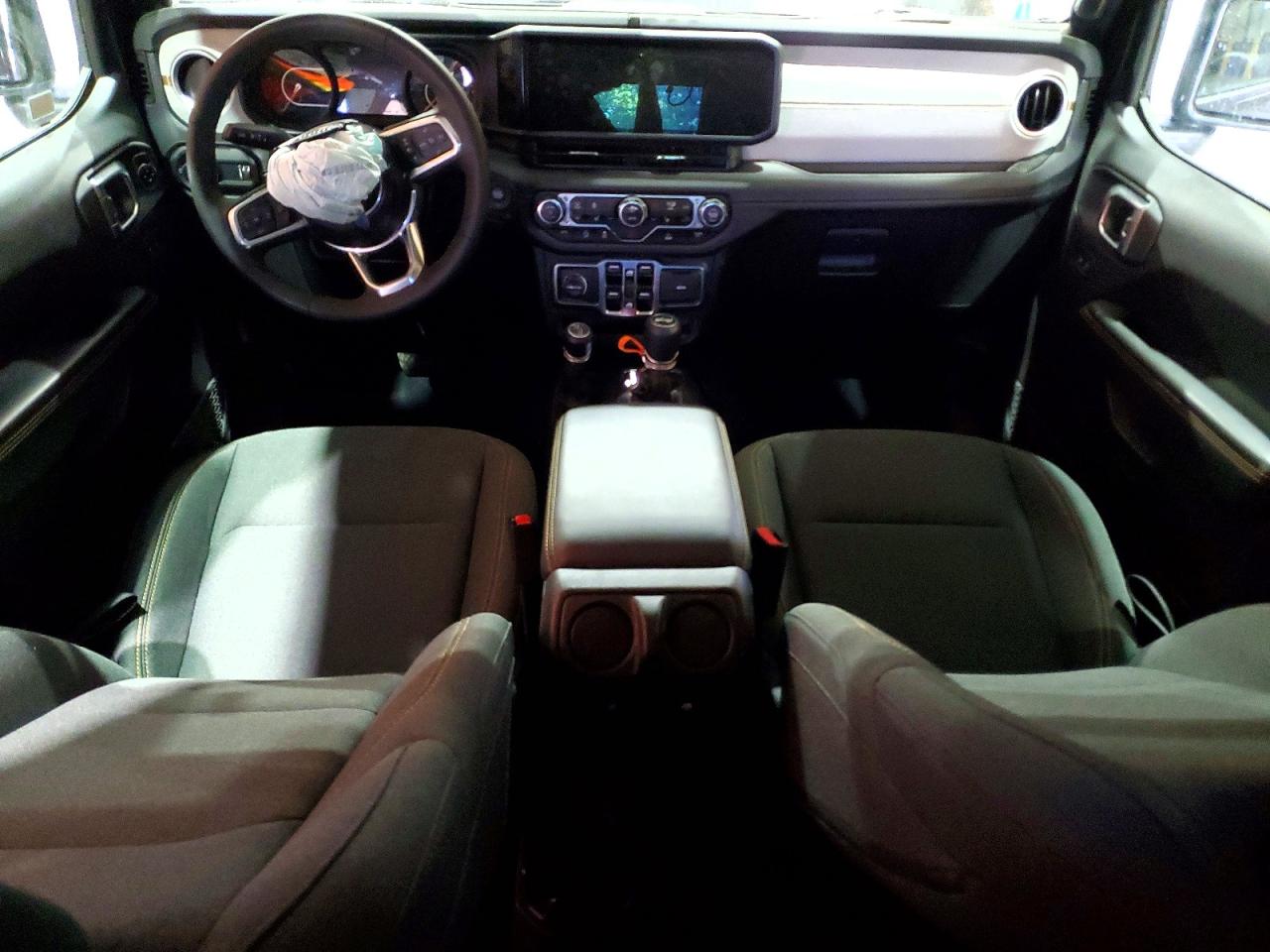 Jeep Wrangler Sahara
