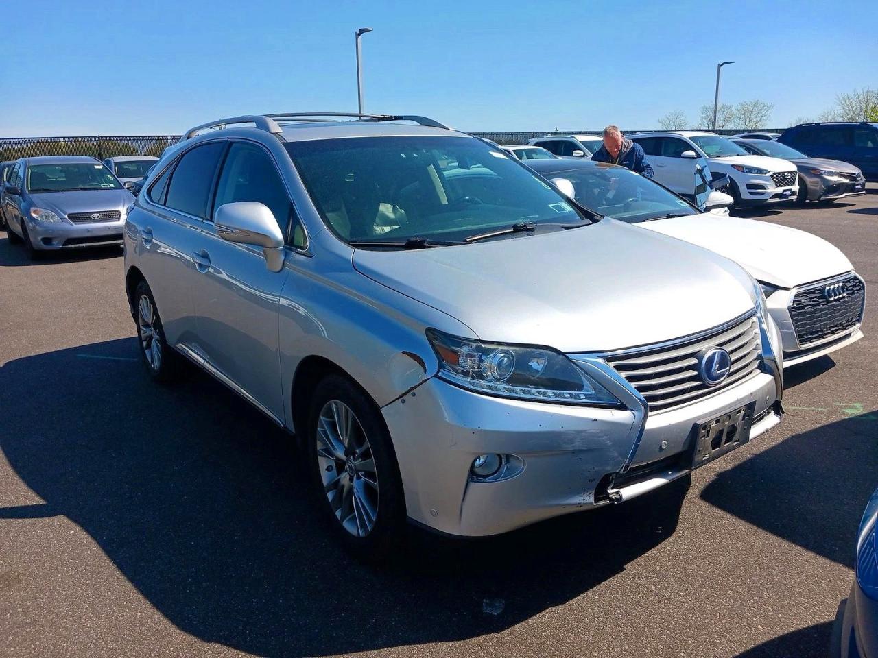 Salvage Lexus RX Image