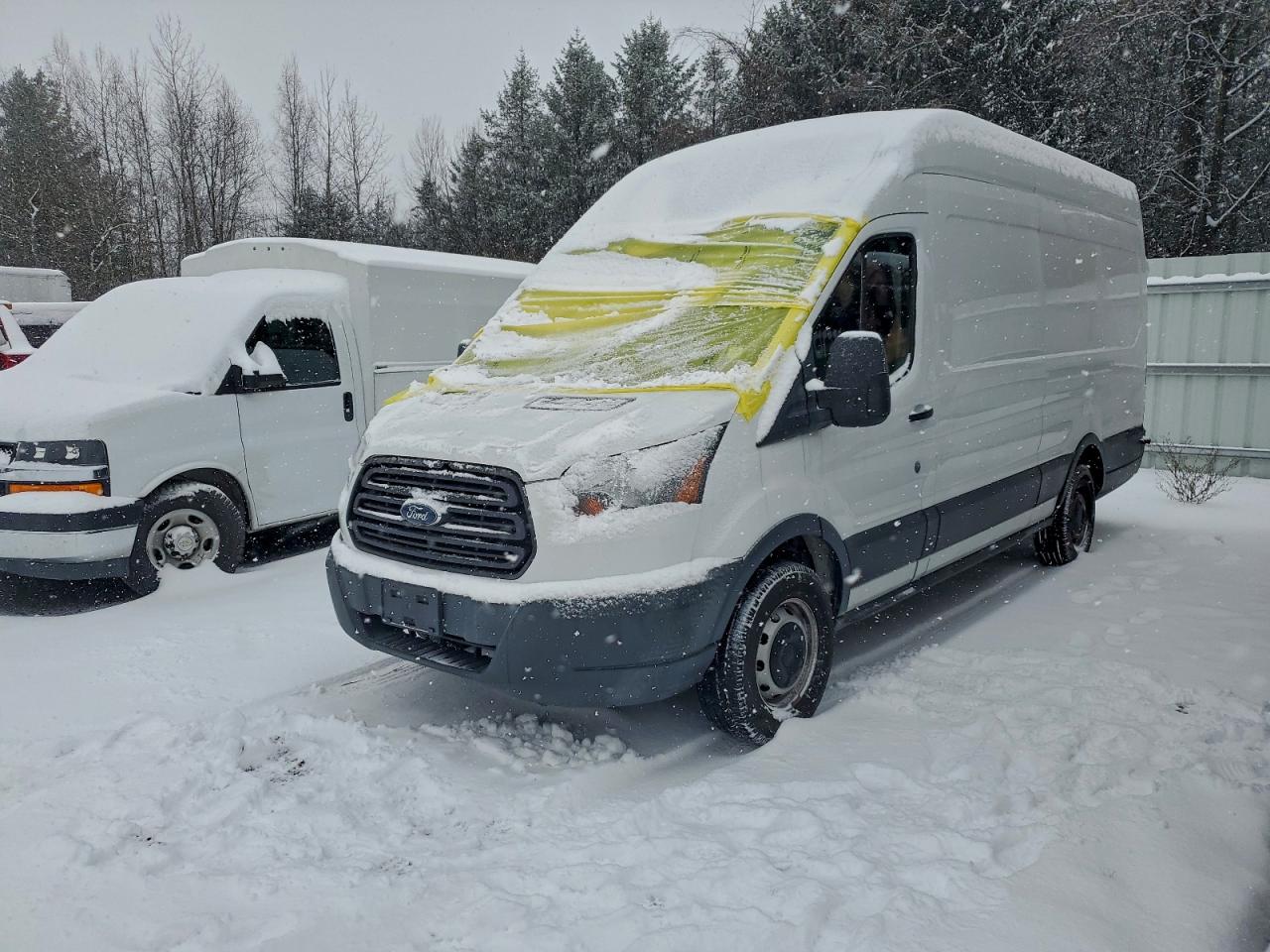 Salvage Ford Transit Image