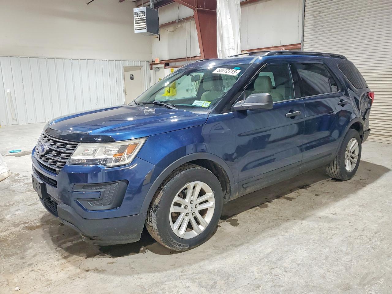 Salvage Ford Explorer Image