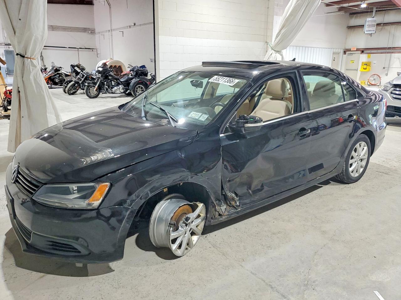 Salvage Volkswagen Jetta Image