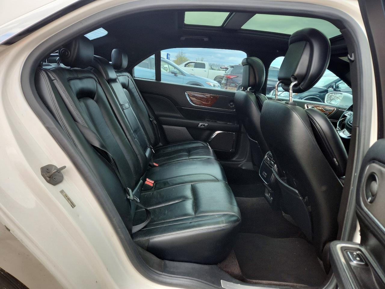 Lincoln Continental Select