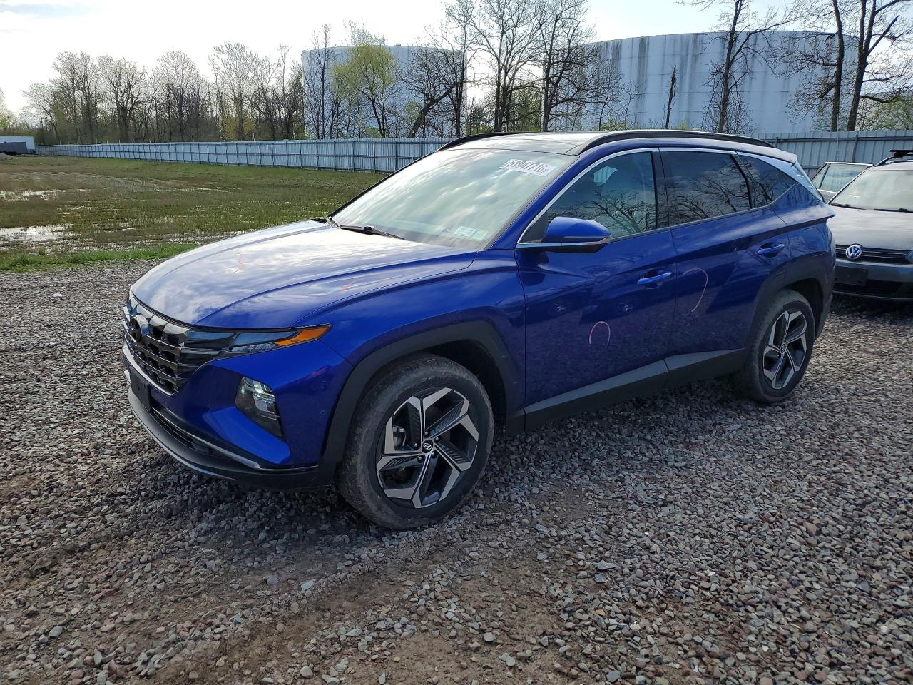 Salvage Hyundai TUCSON Image