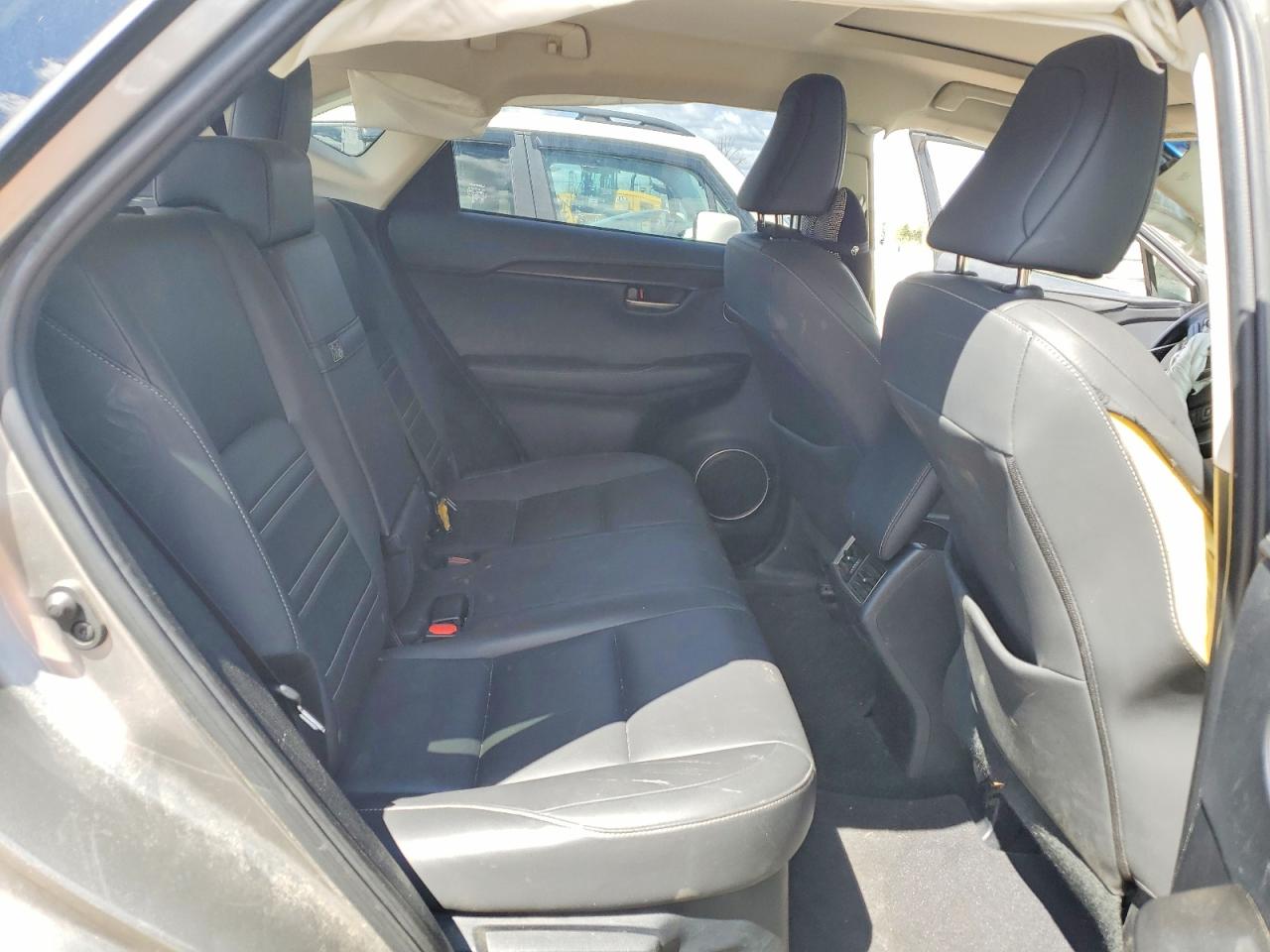 Lexus NX Base