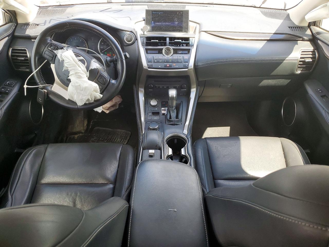 Lexus NX Base