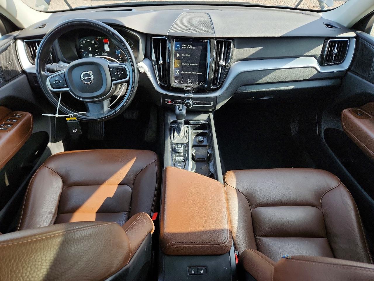 Volvo XC60 T5 Momentum
