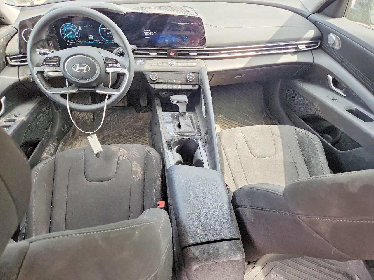 Hyundai ELANTRA Blue