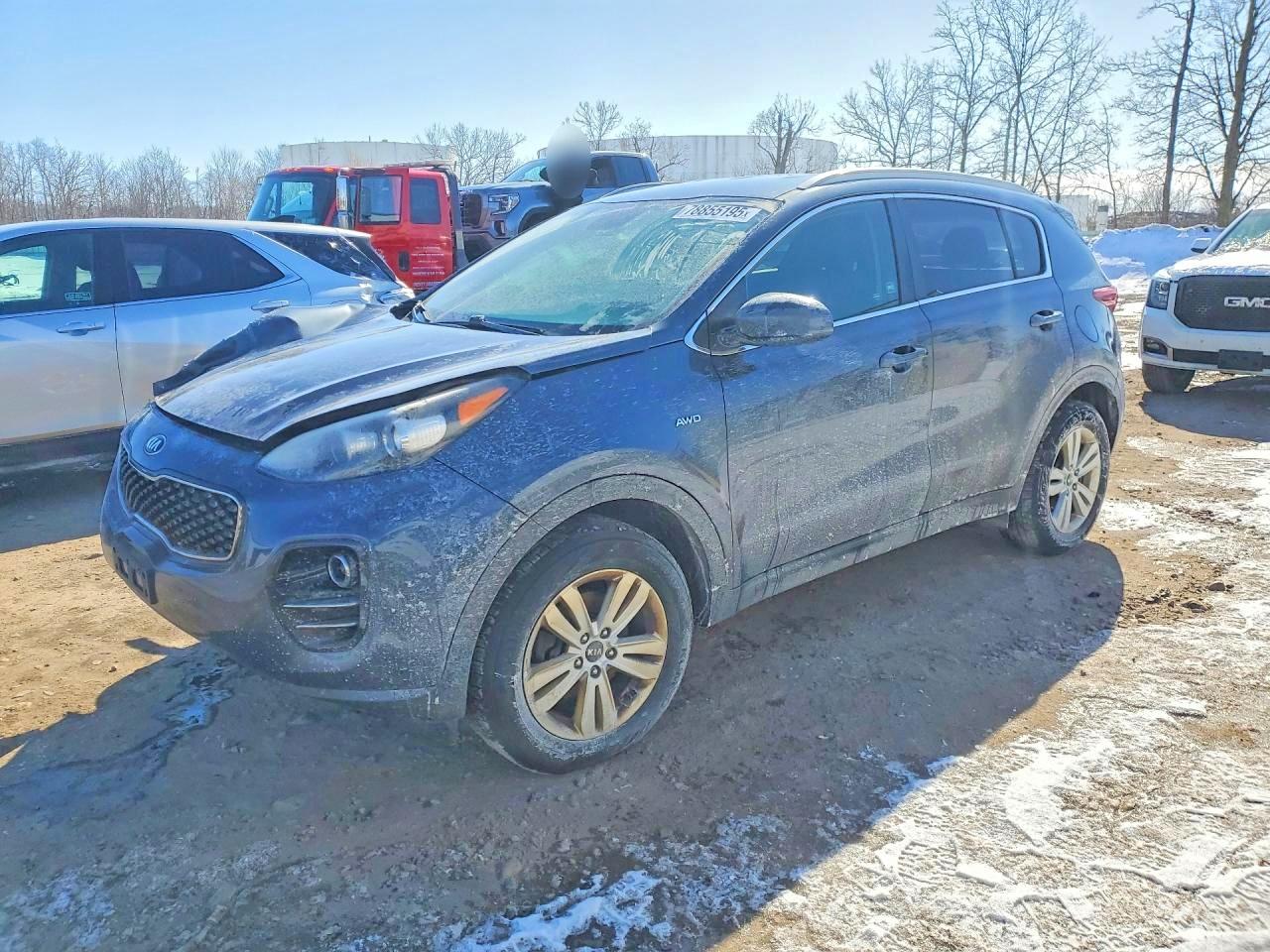 Salvage Kia Sportage Image