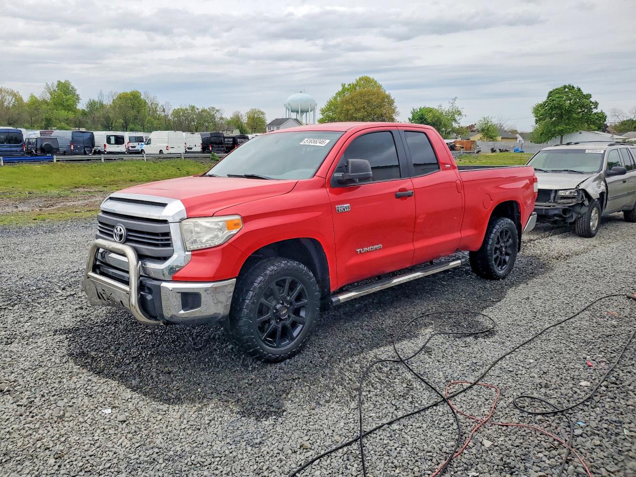 Salvage Toyota Tundra Image