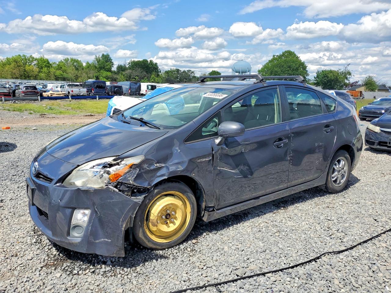 Salvage Toyota Prius Image