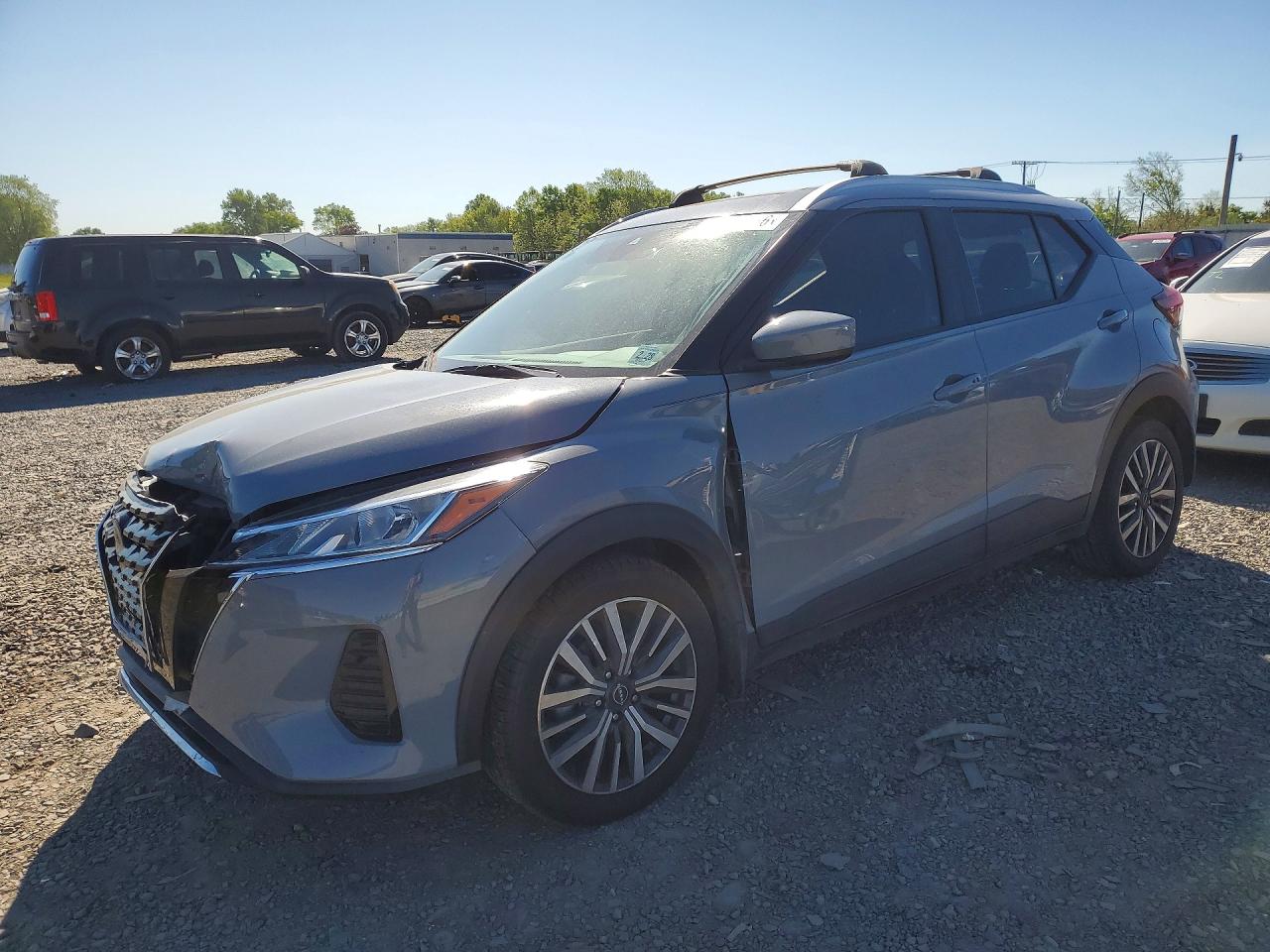Salvage Nissan Kicks Image