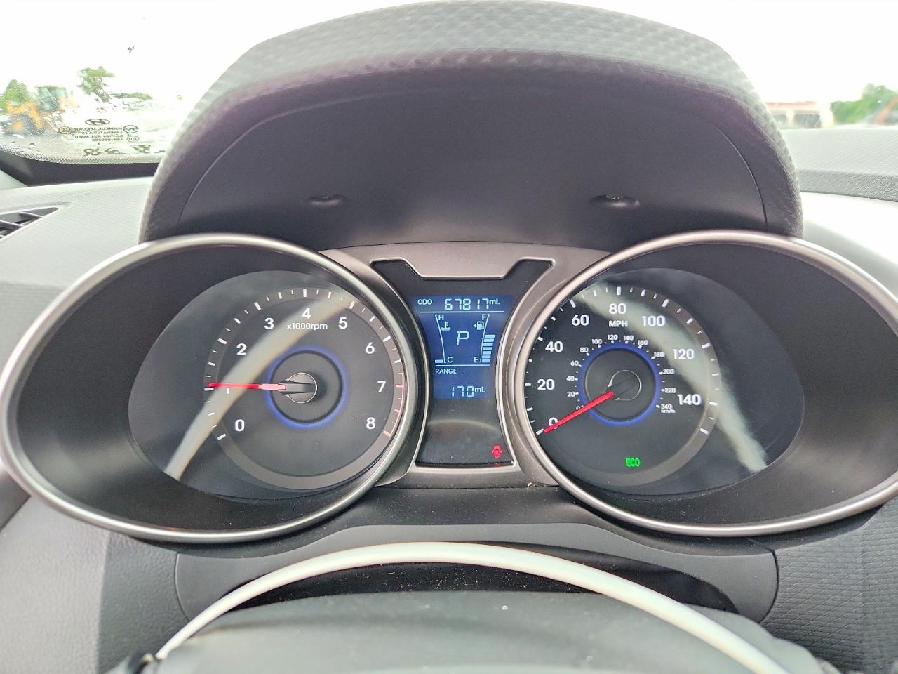 Hyundai VELOSTER Base
