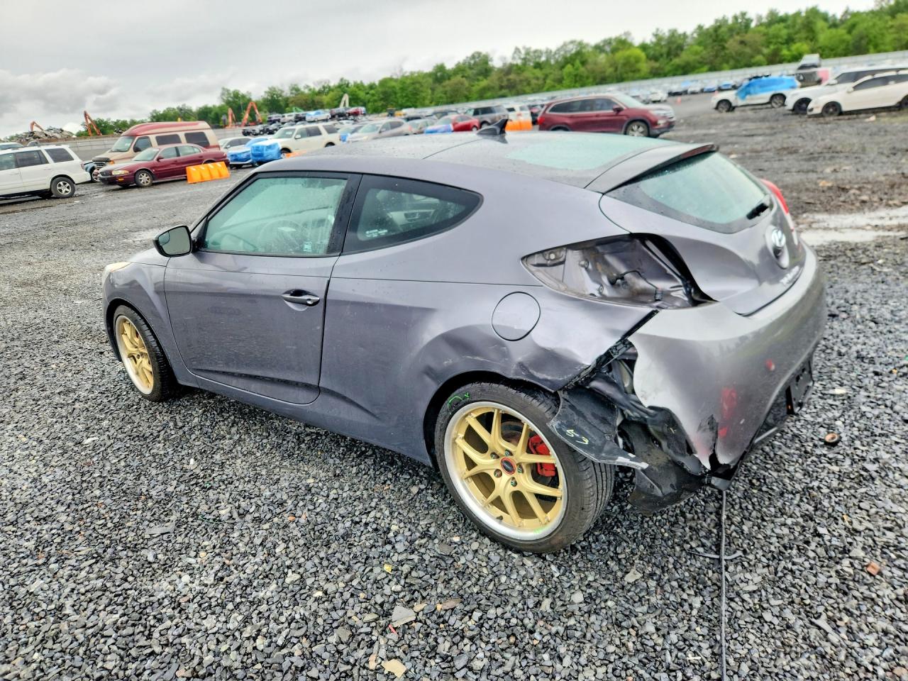 Hyundai VELOSTER Base