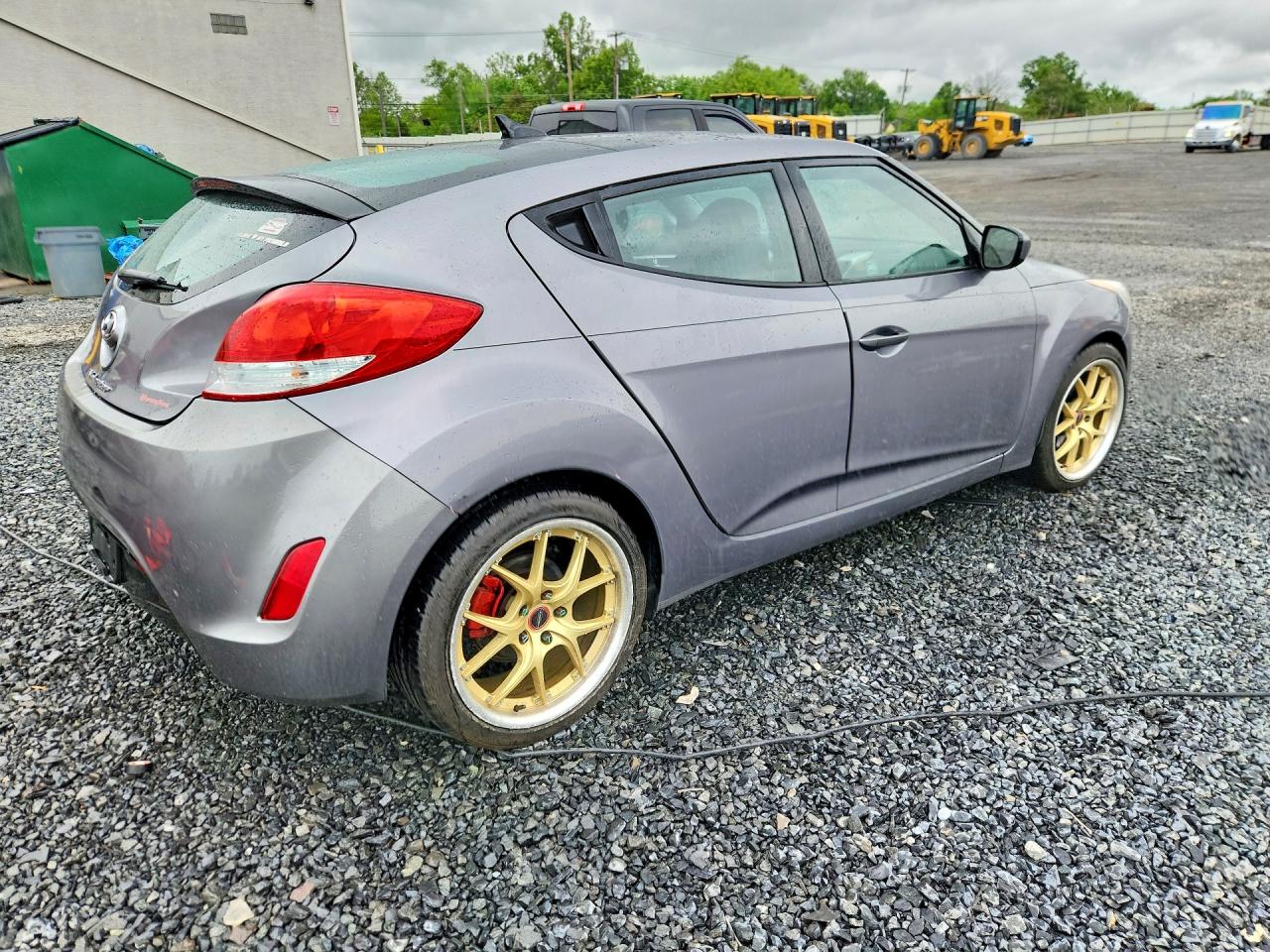 Hyundai VELOSTER Base
