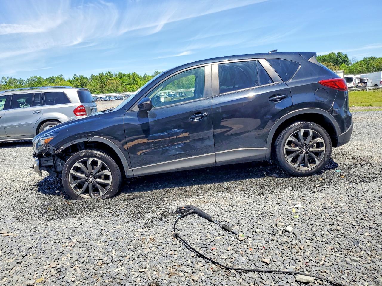 Salvage Mazda Cx Image