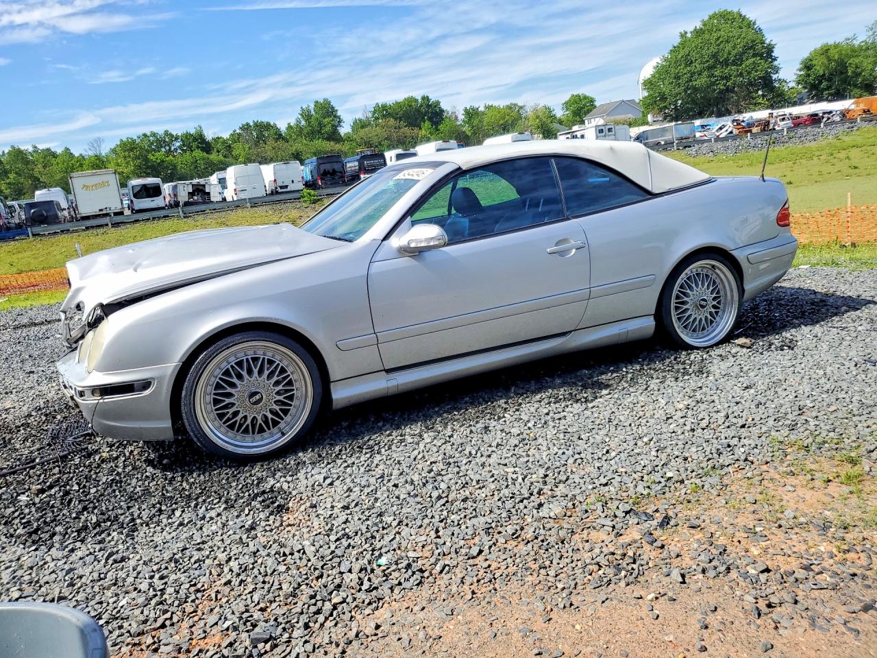 Salvage Mercedes-Benz Clk-class Image