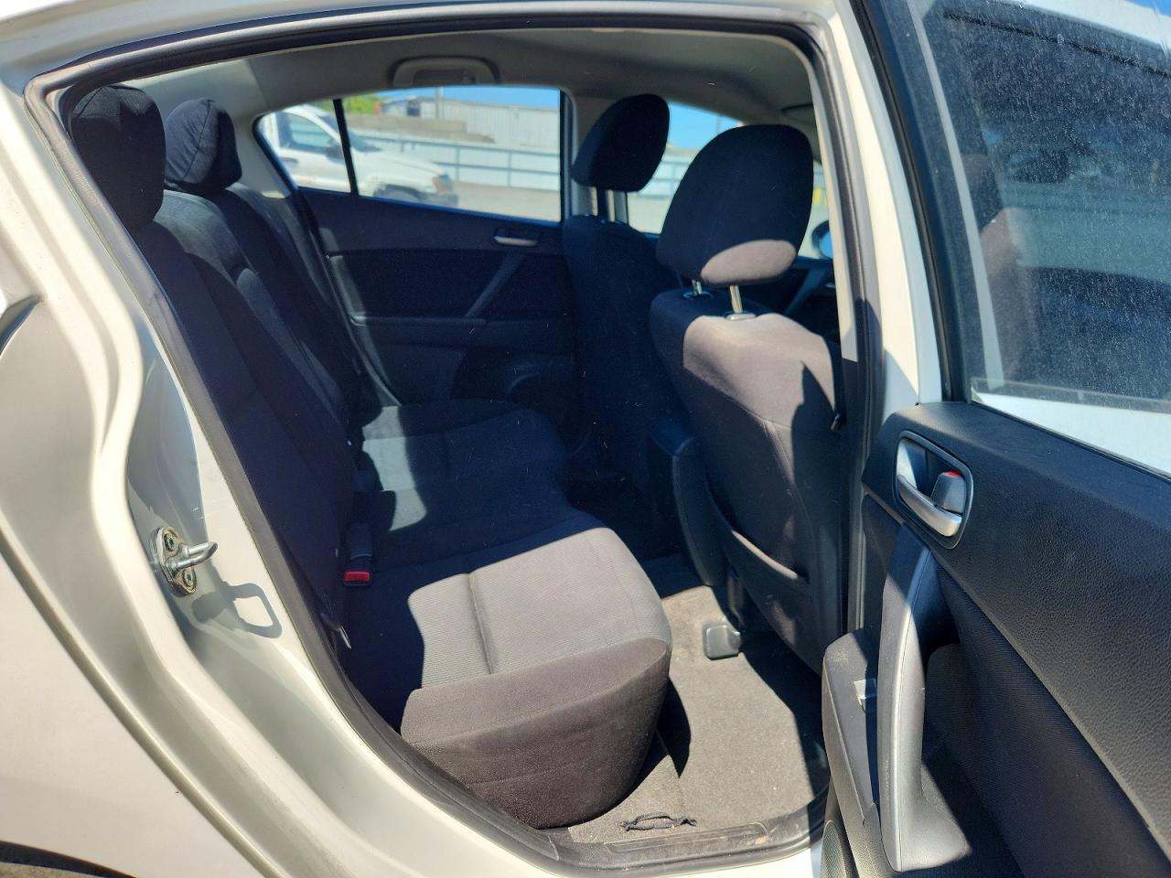 Mazda 3 I