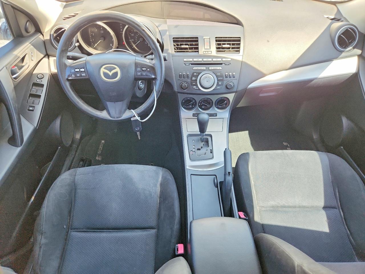 Mazda 3 I