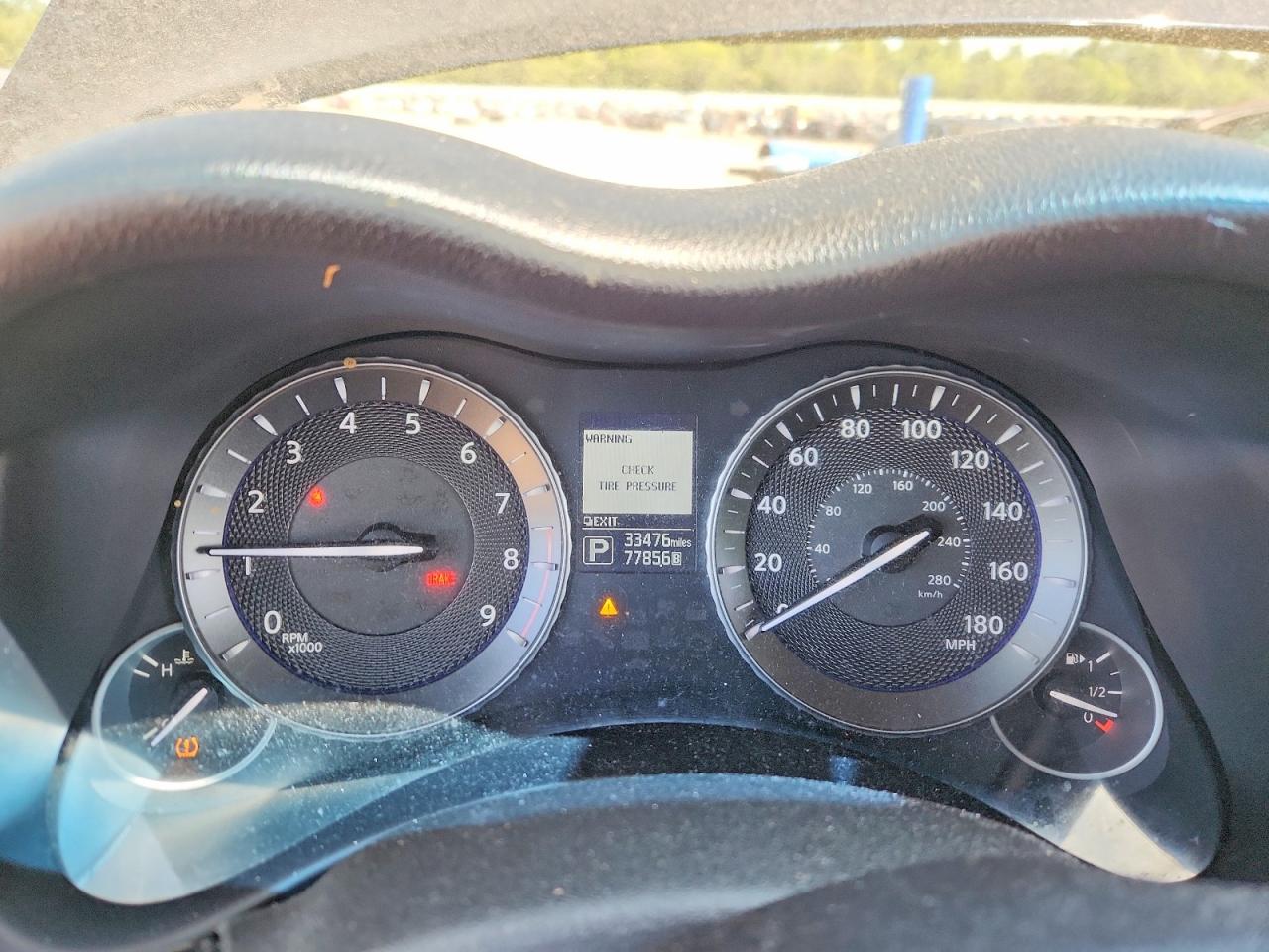 INFINITI Q70 3.7
