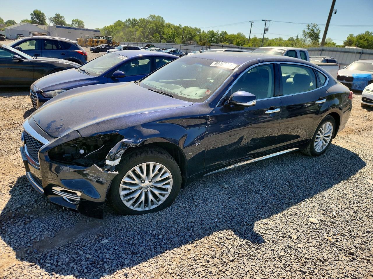 Salvage INFINITI Q70 Image