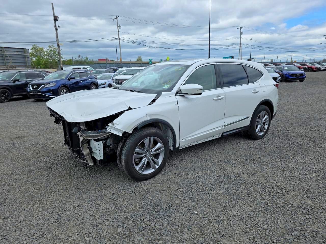 Salvage Acura MDX Image
