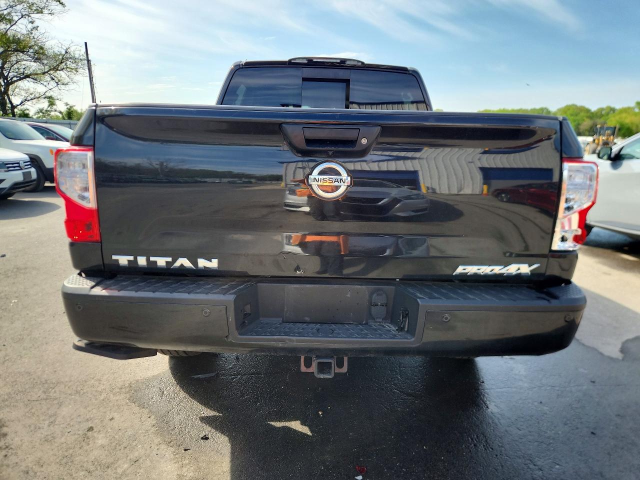 Nissan Titan S